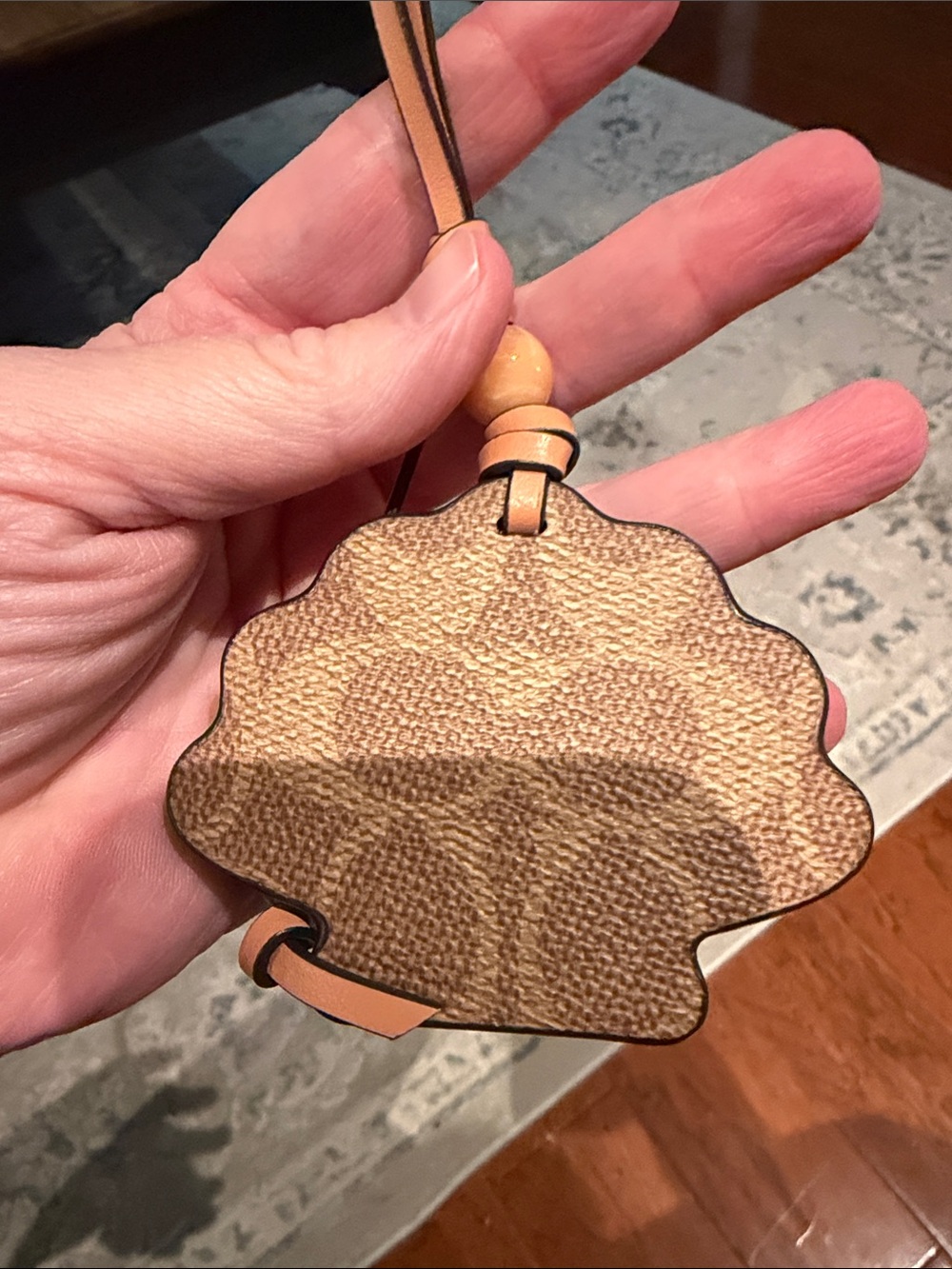 Coach Shell Signature Bag Charm Like NEW - Picture 2 of 2